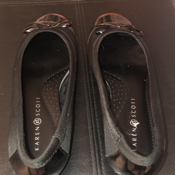 NEW LISTING! Karen Scott Ballet Flats - Picture 3 of 6